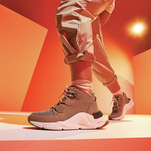 SOREL Kinetic RNEGD Caribou Shoe Waterproof Insulated in Tawny Buff Quarry 7.5 - Picture 1 of 13